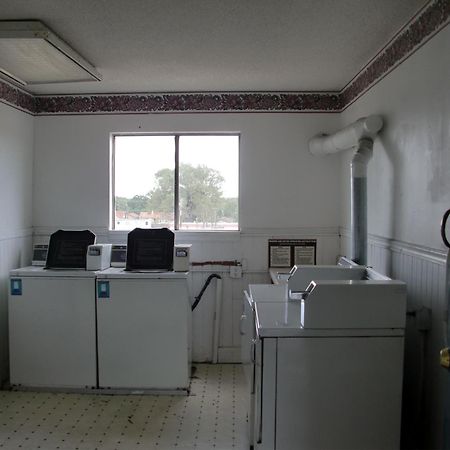 Travelstar Inn & Suites Colorado Springs Eksteriør billede